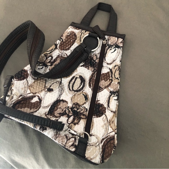 Versatile backpack - Picture 3 of 5